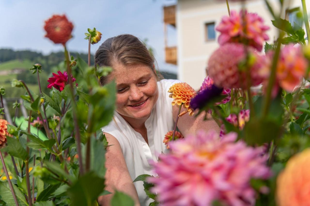 Hartlhof Urlaub Am Baby- Und Kinderbauernhof Niederau Zewnętrze zdjęcie